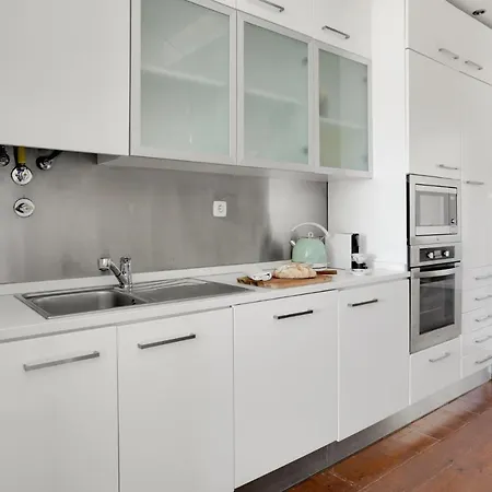 Amazing & Bright Loft In Hip Arroios With Private Rooftop! 公寓